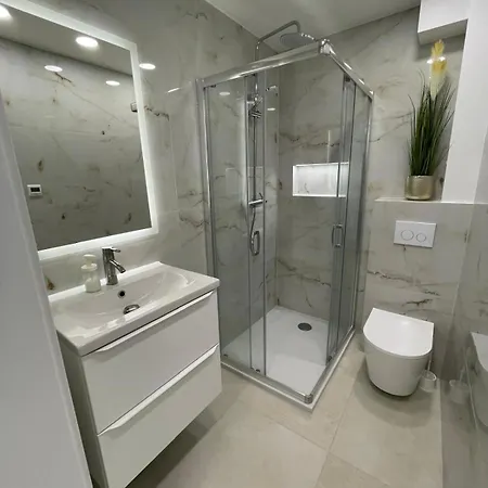 Apartment Komfortowy - 10 Min Spacerem Do Plazy - Centrum *